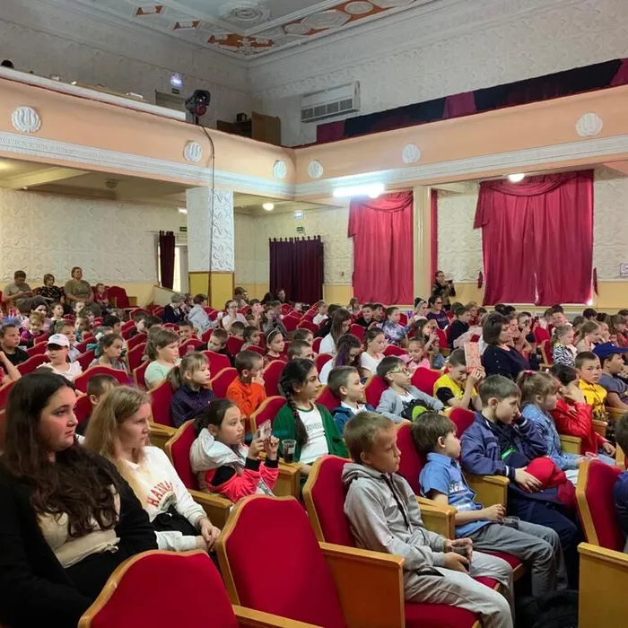Выездной спектакль «Кот и волшебная корова» в Успенском СДК "Лира"
