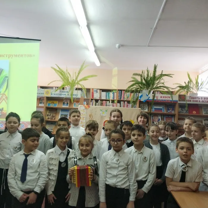 Литературно-музыкальная гостиная «Путешествие в страну русских народных музыкальных инструментов"